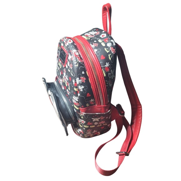 Loungefly Disney Mickey and Minnie Heart‎ Hands backpack main image 4
